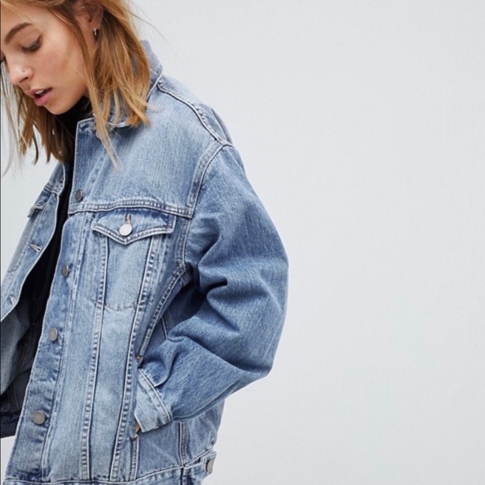 Petite Denim Jacket in Lightwash Blue